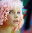 Bruna Linzmeyer quer experimentar outras cores no cabelo ao fim da novela  Foto: Reprodução / TV Globo