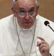 <p>Nas últimas décadas, o Vaticano vem sofrendo pressão para tornar o celibato opcional e permitir que os padres se casem</p>  Foto: AP