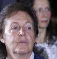 <p>M&uacute;sico ainda se recupera de v&iacute;rus contra&iacute;do no m&ecirc;s passado</p>  Foto: Thibault Camus / AP