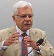 <p>O ministro-chefe da Secretaria de Aviação Civil, Moreira Franco, em audiência pública</p>  Foto: Antonio Cruz / Agência Brasil