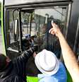 <p>Funcionários da empresa Santa Brígida, onde iniciou a paralisação de motoristas que afetou a capital</p>  Foto: Bruno Santos / Terra