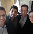 <p>Parceiro de Glenn Greenwald, David Miranda publicou um selfie com Edward Snowden e a cineasta Laura Poitras, nesta quinta-feira em sua conta no Facebook</p>  Foto: David Michael Miranda / Facebook