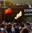 <p>Professores bloquearam vias em protesto na quinta-feira</p>  Foto: Daniel Ramalho / Terra
