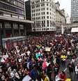 <p>Manifestação teve início na praça do Patriarca</p>  Foto: Renato S. Cerqueira / Futura Press