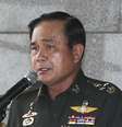 Prayuth, que há três dias declarou a lei marcial no país, assumiu todos os poderes após considerar que as tentativas de um acordo entre o Executivo interino e os antigovernamentais fracassaram  Foto: AP