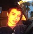 <p>Elliot Rodger, filho de um diretor de Hollywood, esfaqueou três pessoas até a morte em seu apartamento antes de atirar em outras três vítimas na noite de sexta</p>  Foto: Youtube / Reprodução