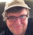 Michael Moore também ressaltou essas chacinas como parte da cultura dos brancos e da política no país  Foto: FacebookMichael Moore / Divulgação