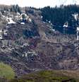 <p>Centenas de &aacute;rvores foram varridas ap&oacute;s o deslizamento de terra que aconteceu no Colorado e&nbsp;deixou 3 pessoas desaparecidas&nbsp;&nbsp;</p>  Foto: AP