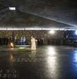 <p>Papa Francisco participa de cerimônia no Salão da Lembrança, no memorial do Holocausto, em Jerusalém</p>  Foto: Reuters