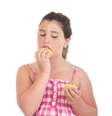 <p>Entre as crianças, são as meninas que mais recorrem ao "stress eating", consumindo alimentos cheios de gorduras e açúcar</p>  Foto: Getty Images 