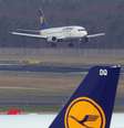 <p>Um avião da Lufthansa teve de interromper a viagem à Escócia após uma falha em um dos motores</p>  Foto: Getty Images 