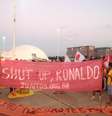 <p>Os manifestantes seguem para o estádio Mané Garrincha</p>  Foto: Diogo Alcantara / Terra