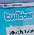 <p>Enquanto 75% dos estudantes afirmam não desconectar do Twitter durante o dia, mais de 80% não sabe viver sem o Facebook</p>  Foto: Flickr