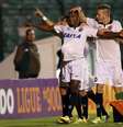 <p>Douglas Coutinho, 20 anos, marcou seis gols nesta S&eacute;rie A e negocia renova&ccedil;&atilde;o at&eacute; 2019</p>  Foto: Getty Images 