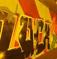 <p>Grafiteiros pintam muros em Porto Alegre</p>  Foto: Daniel Favero / Terra