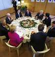 <p>L&iacute;deres do V7 participam de reuni&atilde;o na sede do Conselho Europeu de Bruxelas, em 4 de junho</p>  Foto: Reuters
