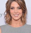Uma sombra marrom compacta favorece o olhar, como o de Ashley Greene  Foto: Getty Images
