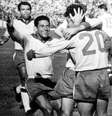 <p>Garrincha comandou a Seleção Brasileira na conquista da Copa de 1962, no Chile</p>  Foto: Getty Images