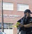 <p>Estudantes pularam em cima do atirador, sendo capazes de contê-lo, mantendo-o no chão até que a polícia chegasse, minutos depois</p>  Foto: Reuters