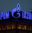 <p>Logotipo da empresa russa produtora de&nbsp;g&aacute;s natural Gazprom &eacute; visto em um an&uacute;ncio instalado no telhado de um pr&eacute;dio em S&atilde;o Petersburgo, em 14 de novembro de 2013</p>  Foto: AP