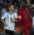 Messi finalizou gol preparado por astros da Argentina  Foto: AP