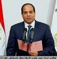 Al-Sisi jurou seu cargo perante os magistrados do Constitucional e um grupo de convidados, entre os quais estavam os membros do atual governo - que renunciará em bloco -, personalidades políticas e religiosas, e sua família  Foto: Reuters