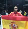 Torcedor espanhol não teve a chance de ver os jogadores de perto no saguão  Foto: Terra