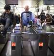 <p>Metroviários estão em greve desde a última quinta-feira</p>  Foto: Bruno Santos / Terra