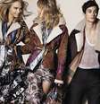 As duas modelos já eram amigas antes da campanha  Foto: Mario Testino/ Burberry / Divulgação