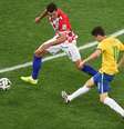 <p>Oscar marcou com chute de bico e definiu vitória</p>  Foto: Reuters