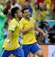 Neymar comemora seu segundo gol na partida, na virada do Brasil sobre a Croácia  Foto: Ricardo Matsukawa / Terra
