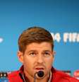 <p>Steven Gerrard disputa sua terceira Copa do Mundo</p>  Foto: Ricardo Matsukawa / Terra