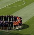 <p>Seleção da Colômbia reunida antes de sessão de treino em Belo Horizonte</p>  Foto: Reuters