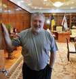 <p>O&nbsp;governador da regi&atilde;o de Dnipropetrovsk,&nbsp;Igor Kolomoisky, posa para uma foto em seu gabinete,&nbsp;em&nbsp;24 de maio&nbsp;</p>  Foto: Reuters