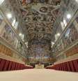 A Capela Sistina é preparada para o conclave que acabou elegendo o papa Francisco, na Cidade do Vaticano, em março de 2013.  Foto: Osservatore Romano / Reuters