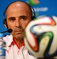 Técnico do Chile queria ter definido o jogo antes  Foto: AFP