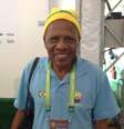 Dadá Maravilha veste gorro verde e amarelo e leva apoio à Seleção em entrevistas  Foto: Fábio de Mello Castanho / Terra