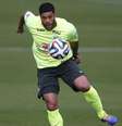 Hulk durante treino da seleção em Teresópolis. 09/12/2014.  Foto: Stringer / Reuters