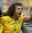 <p>David Luiz cantou alto quando o hino nacional foi cantado à capela no Estádio Castelão, em Fortaleza</p>  Foto: Ricardo Matsukawa  / Terra