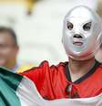 <p>Torcida mexicana costuma gritar "Puto!" em cobranças de tiro de meta do time adversário; fato incomodou a telespectadores</p>  Foto: Ricardo Matsukawa  / Terra