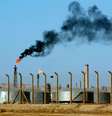 <p>Mais cedo, funcion&aacute;rios da maior refinaria do pa&iacute;s, em Beiji, anunciaram que rebeldes controlavam 75% da unidade</p>  Foto: AP