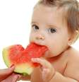 <p>No lugar do doce com a&ccedil;&uacute;car refinado, ofere&ccedil;a frutas frescas, pois o&nbsp;a&ccedil;&uacute;car delas&nbsp;pode saciar a vontade de comer algo adocicado</p>  Foto: Shutterstock
