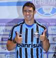 <p>Investidor aposta que Giuliano vai se valorizar no Gr&ecirc;mio</p>  Foto: Grêmio / Divulgação