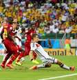 <p>Assim como fez Ronaldo, Klose marcou seu 15º gol em Copas contra Gana</p>  Foto: Getty Images 