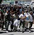 <p>Afegãos participam de protesto contra uma possível fraude nas eleições presidenciais</p>  Foto: Reuters