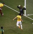 <p>Galvão critica linha da impedimento da Fifa no terceiro gol do Brasil</p>  Foto: Reuters