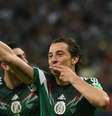 <p>Andrés Guardado celebra após marcar o segundo gol do México contra a Croácia</p>  Foto: AFP