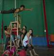 <p>Um dos jovens, Bijaya Limbu, conta que, como ele, as crianças eram obrigadas a passar a maior parte do dia fazendo acrobacias, sob pena de apanhar</p>  Foto: BBC News Brasil