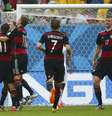 Alemães comemoram placar contra os Estados Unidos  Foto: Tony Gentile / Reuters