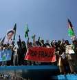 <p>Afegãos gritam slogans durante manifestação de apoio ao candidato presidencial Abdullah Abdullah, em Cabul, em 27 de junho</p>  Foto: Reuters